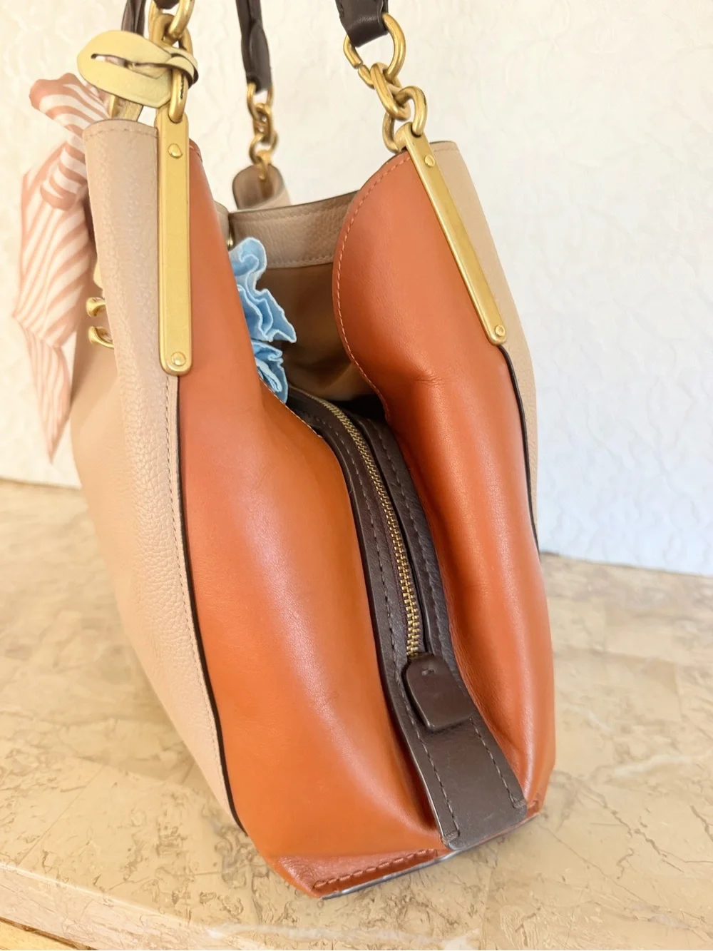 COACH DALTON 31 color block shoulder bag